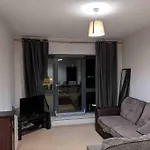Beautiful 2 Bed Apt In Grand Canal